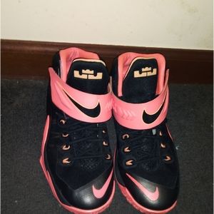 Nike lebrons